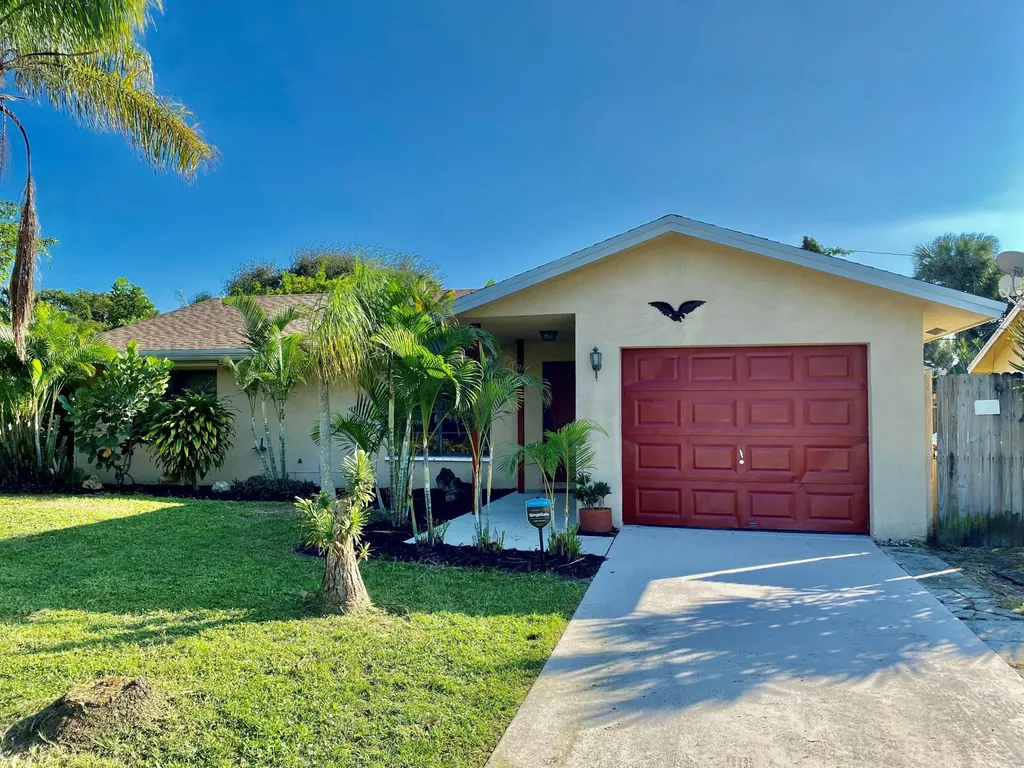 638 SW 4th Avenue Boynton Beach FL 33426