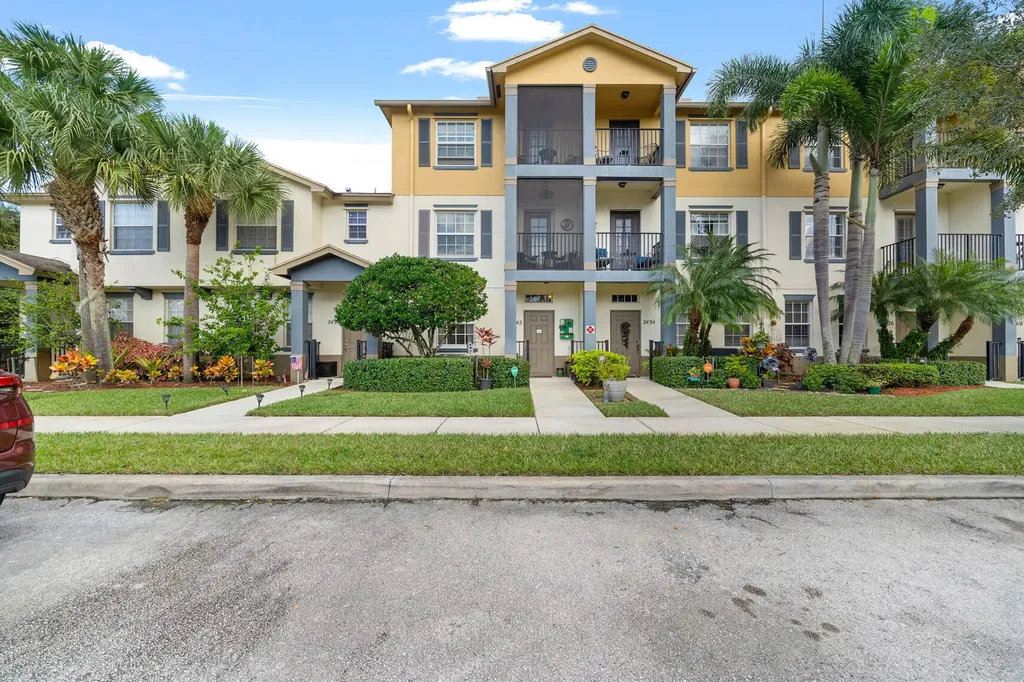 2442 SE Santos Drive Port St Lucie FL 34952