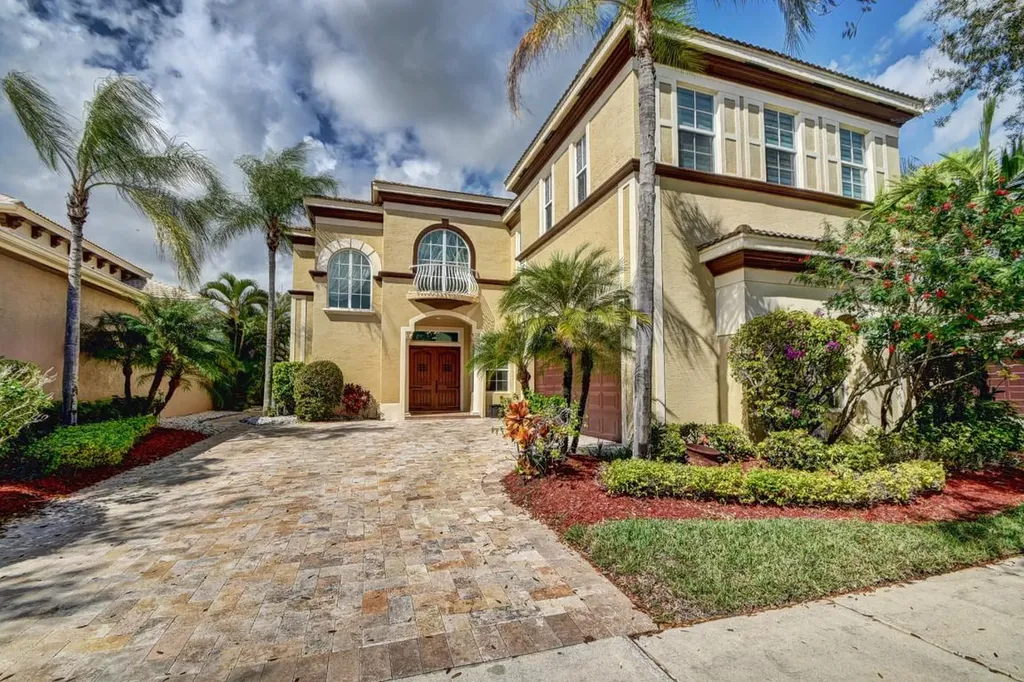 16315 Via Venetia W Delray Beach FL 33484