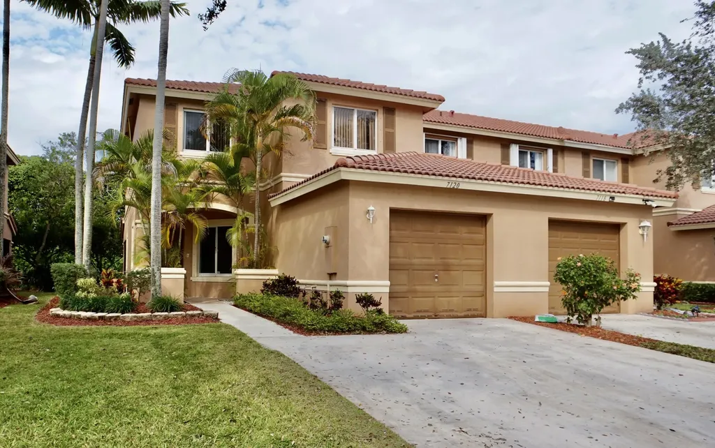 7120 Hawks Nest Terrace Riviera Beach FL 33407