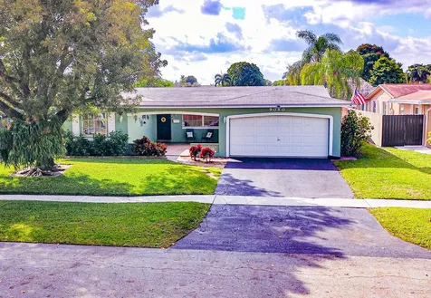 9040 NW 21st Street Pembroke Pines FL 33024