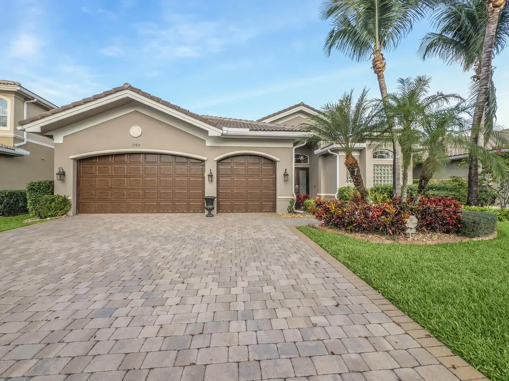 11831 Fox Hill Circle Boynton Beach FL 33473