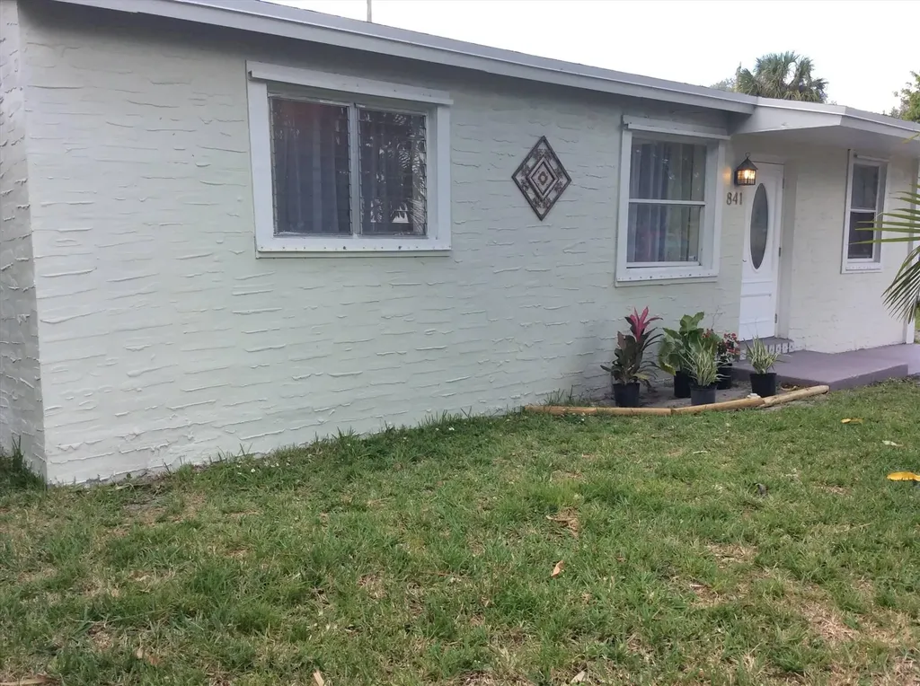 841 NW 34th Avenue Lauderhill FL 33311