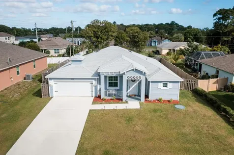 1681 SW Buttercup Avenue Port St Lucie FL 34953
