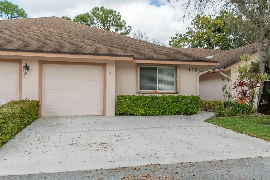 125 Sandy Lane Royal Palm Beach FL 33411