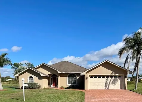 1225 SE 23rd Street Okeechobee FL 34974