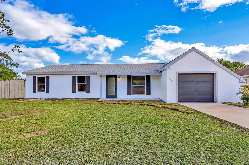 498 SE Starflower Avenue Port St Lucie FL 34983