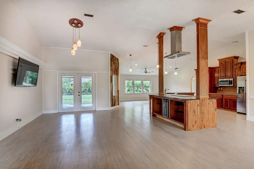 15576 86th Road N Loxahatchee FL 33470