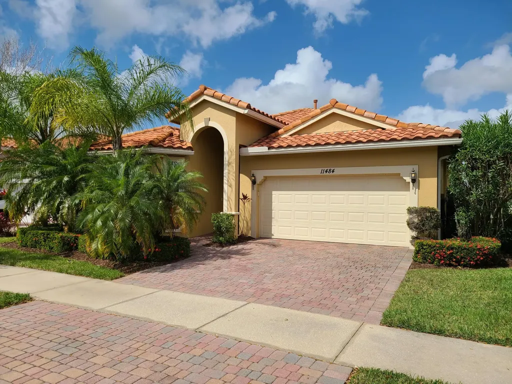 11484 SW Mountain Ash Circle Port St Lucie FL 34987