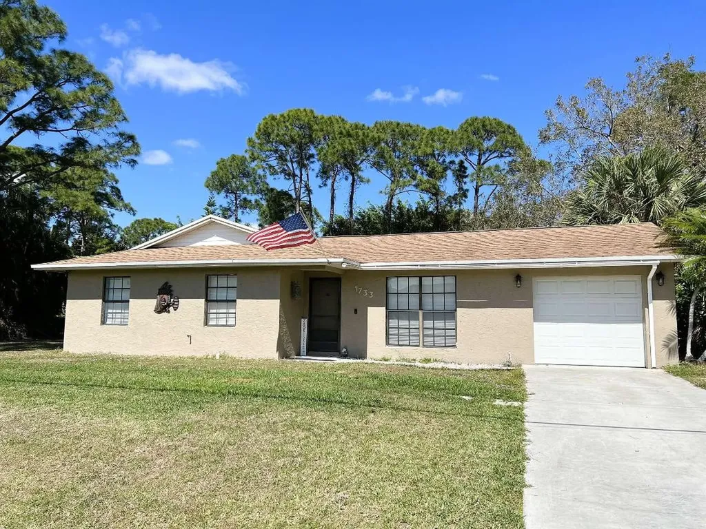 1733 SW Capehart Avenue Port St Lucie FL 34953