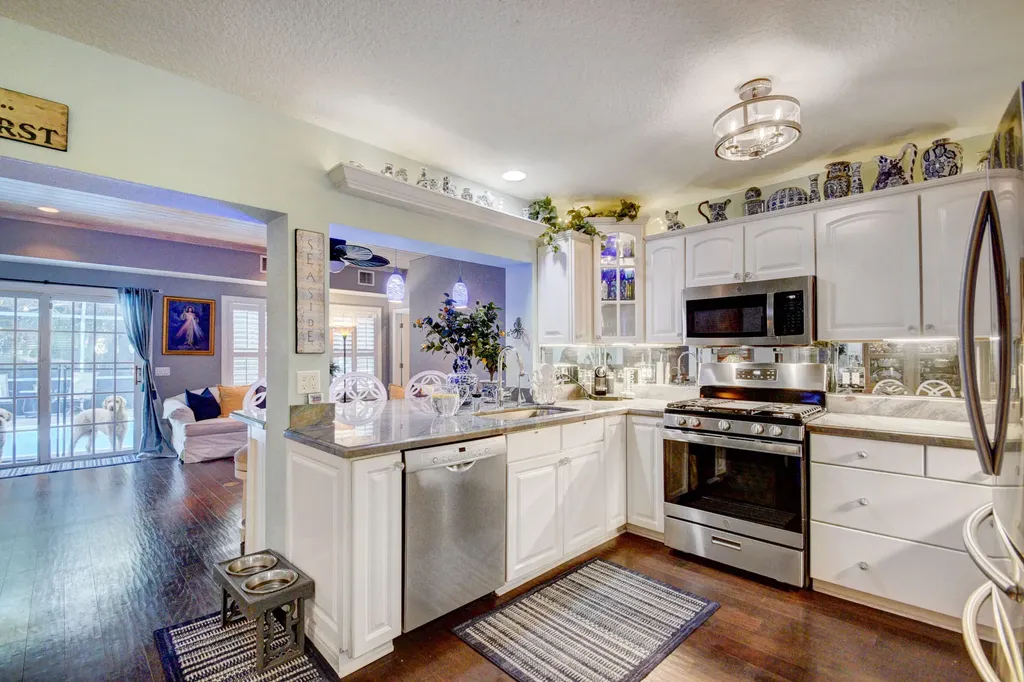 723 SW 27th Way Boynton Beach FL 33435