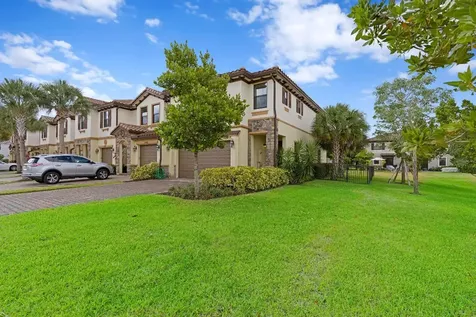 5284 Santa Maria Avenue Boynton Beach FL 33436