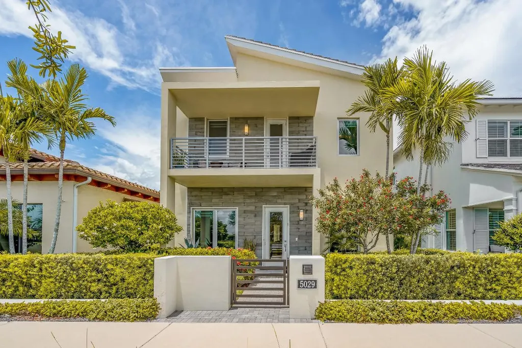 5029 Grandiflora Road Palm Beach Gardens FL 33418