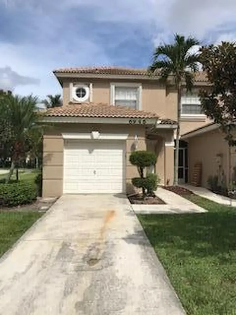 6946 Oak Bridge Lane Lake Worth FL 33467