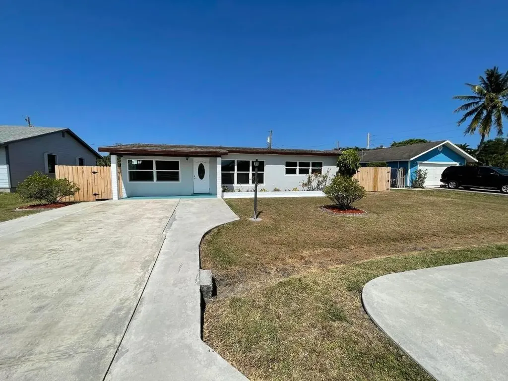 5791 SE Laguna Avenue Stuart FL 34997