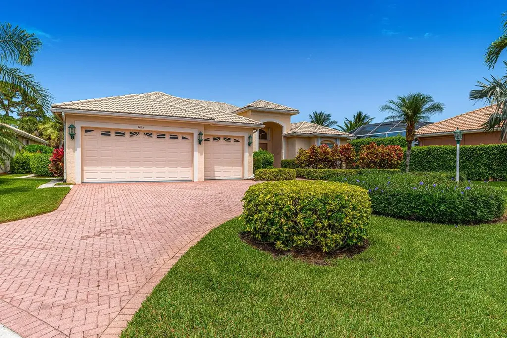 2025 SE Oxton Drive Port St Lucie FL 34952