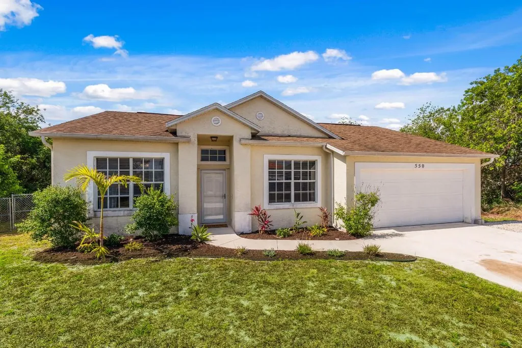 550 SW Rabbit Avenue Port St Lucie FL 34953