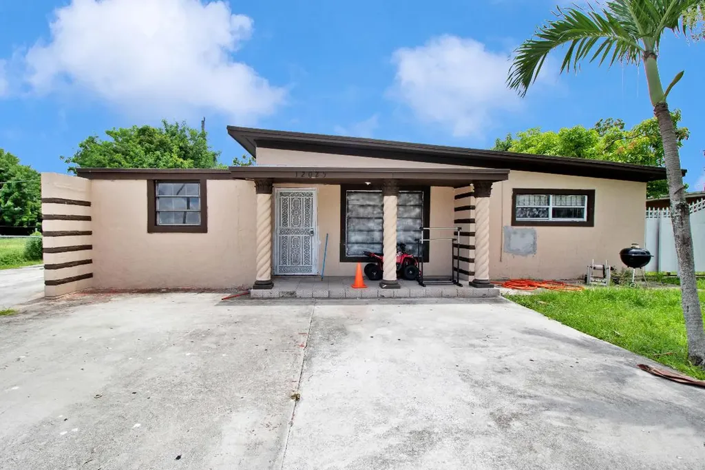 12025 NW 21st Court Miami FL 33167