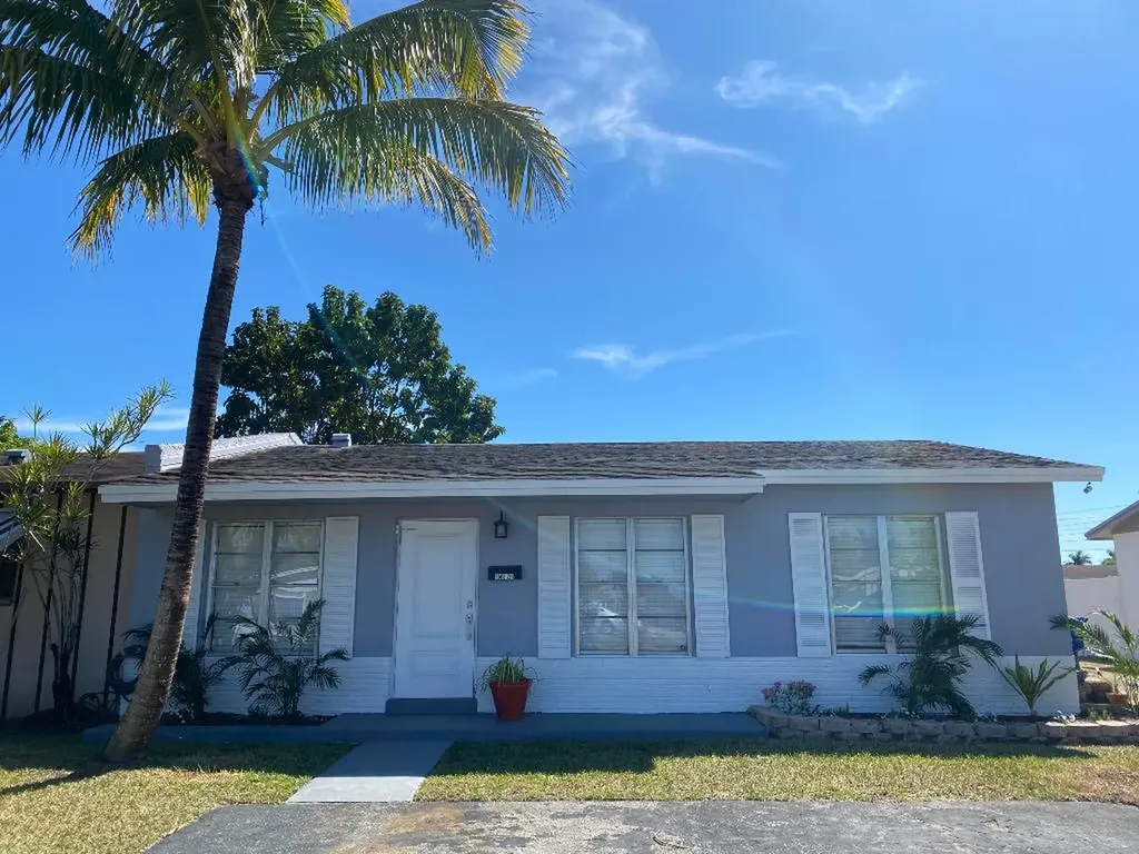 14821 SW 114th Court Miami FL 33176