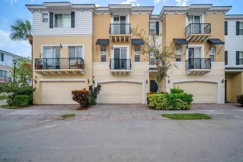 554 NW 39th Circle Boca Raton FL 33431