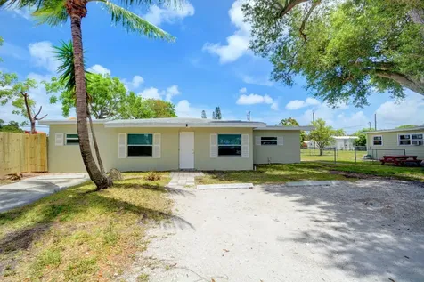 8 S Price Street Lake Worth FL 33461