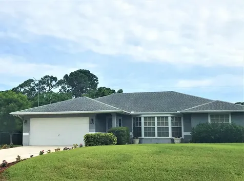 473 SE Evergreen Terrace Port St Lucie FL 34983