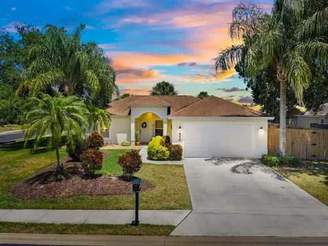 470 High Hawk Circle Vero Beach FL 32962