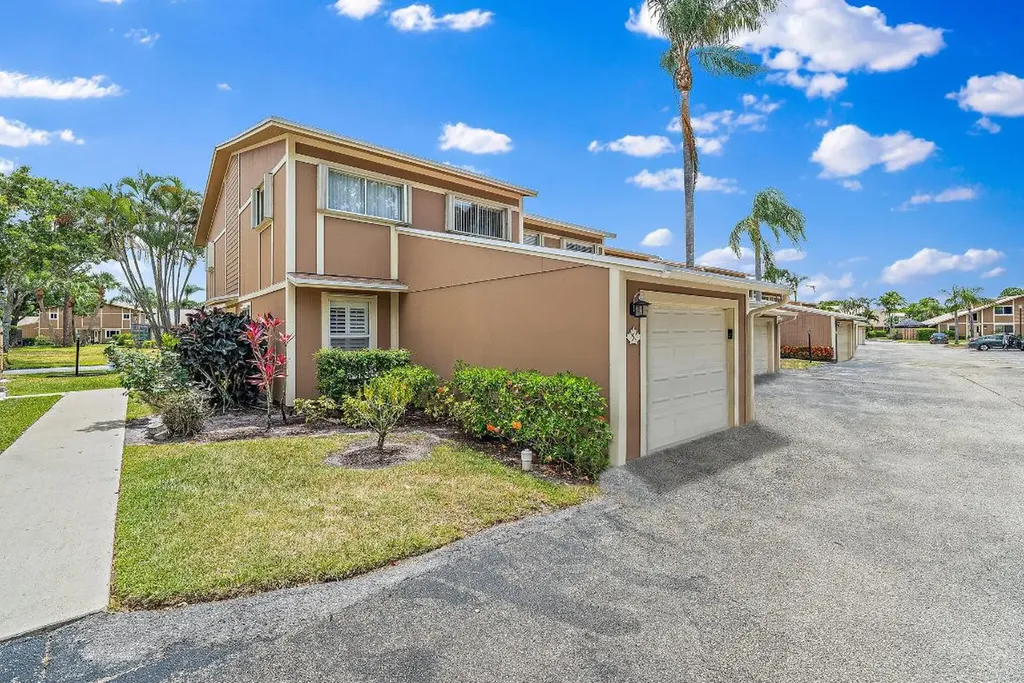 51 Maplecrest Circle Jupiter FL 33458