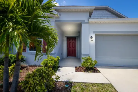 5200 NW Wisk Fern Circle Port St Lucie FL 34986