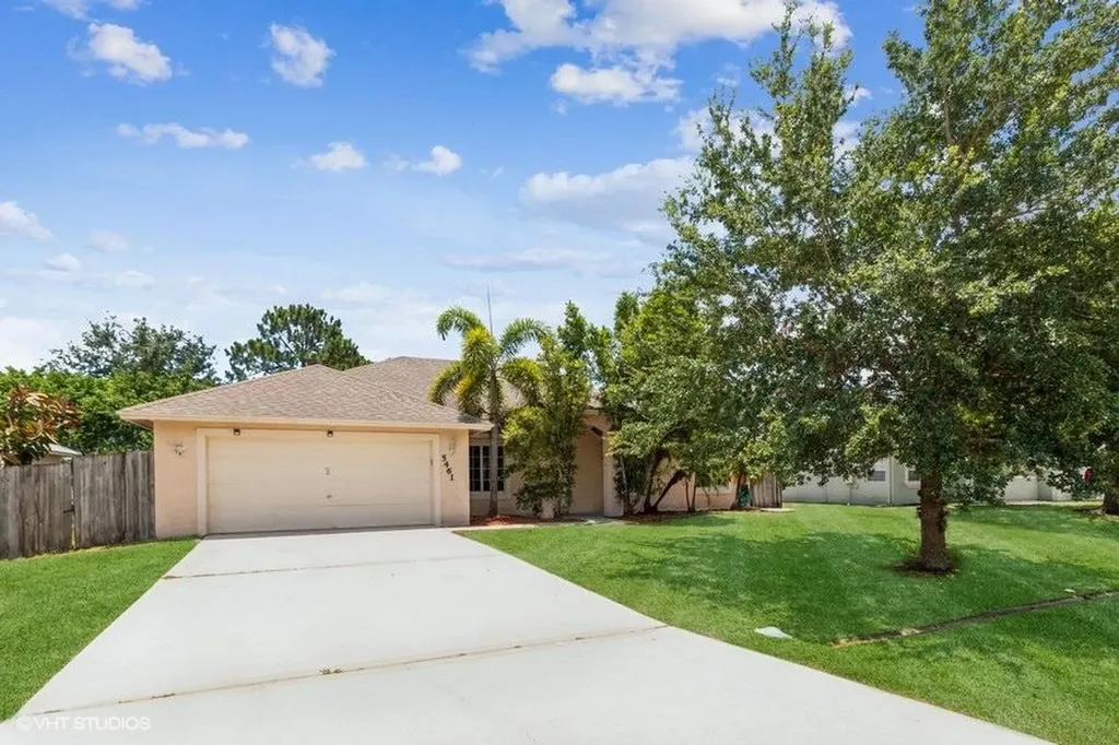 5461 NW Crooked Street Port St Lucie FL 34986