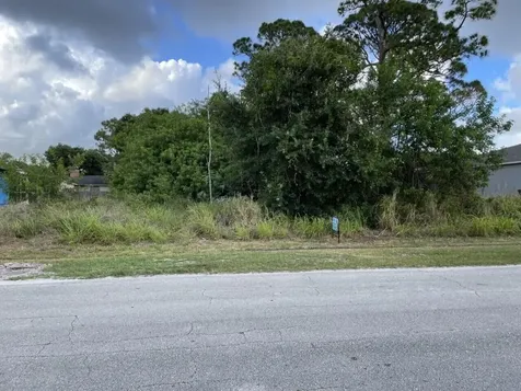 233 SW Airview Avenue Port St Lucie FL 34984