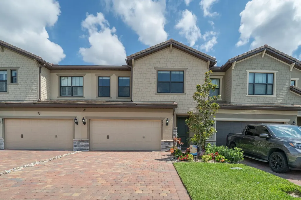 4522 San Fratello Circle Lake Worth FL 33467