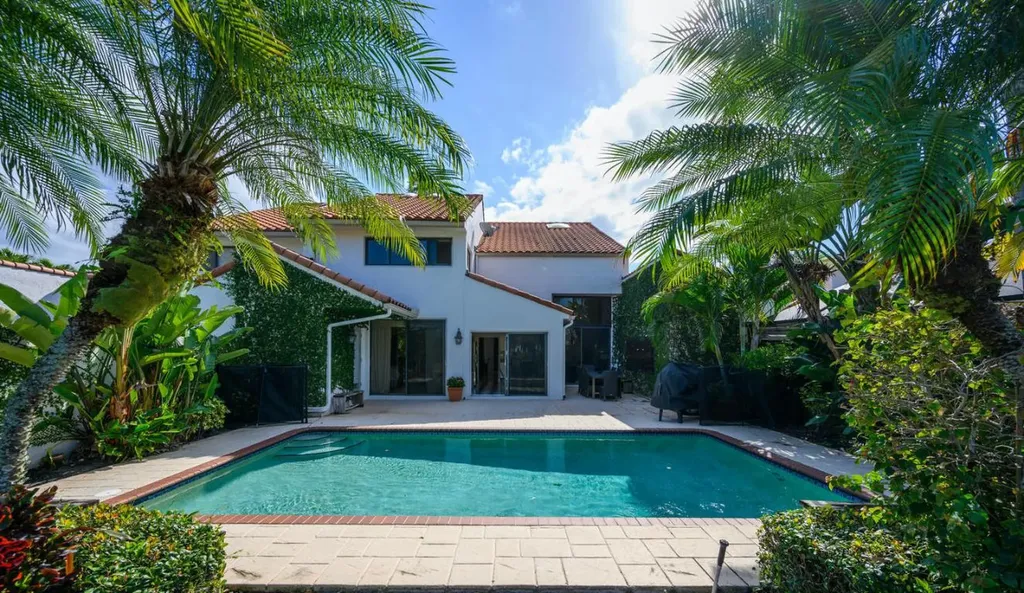 2411 Windsor Way Court Wellington FL 33414