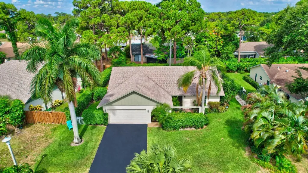 898 NW 39th Avenue Delray Beach FL 33445