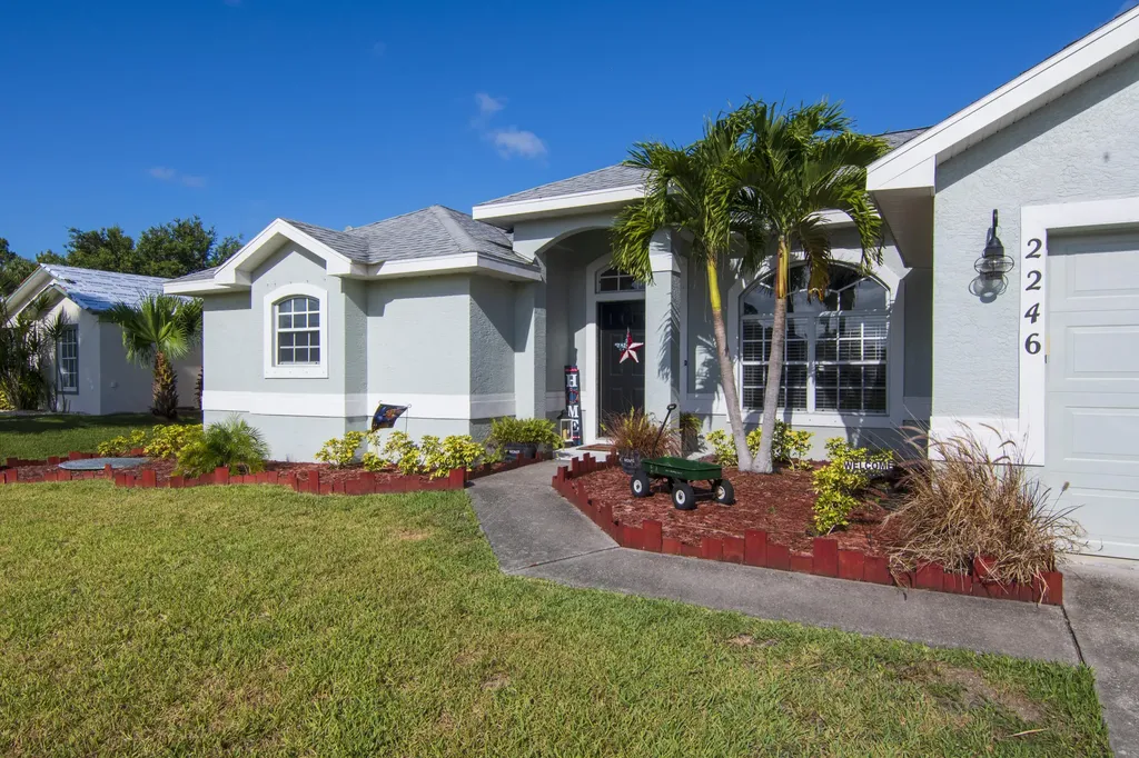 2246 SW Lawrence Street Port St Lucie FL 34953