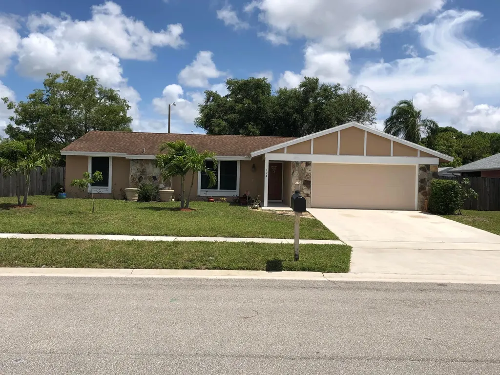 124 Sherwood Drive Royal Palm Beach FL 33411