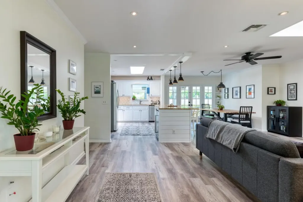 941 NE Zebrina Senda Jensen Beach FL 34957