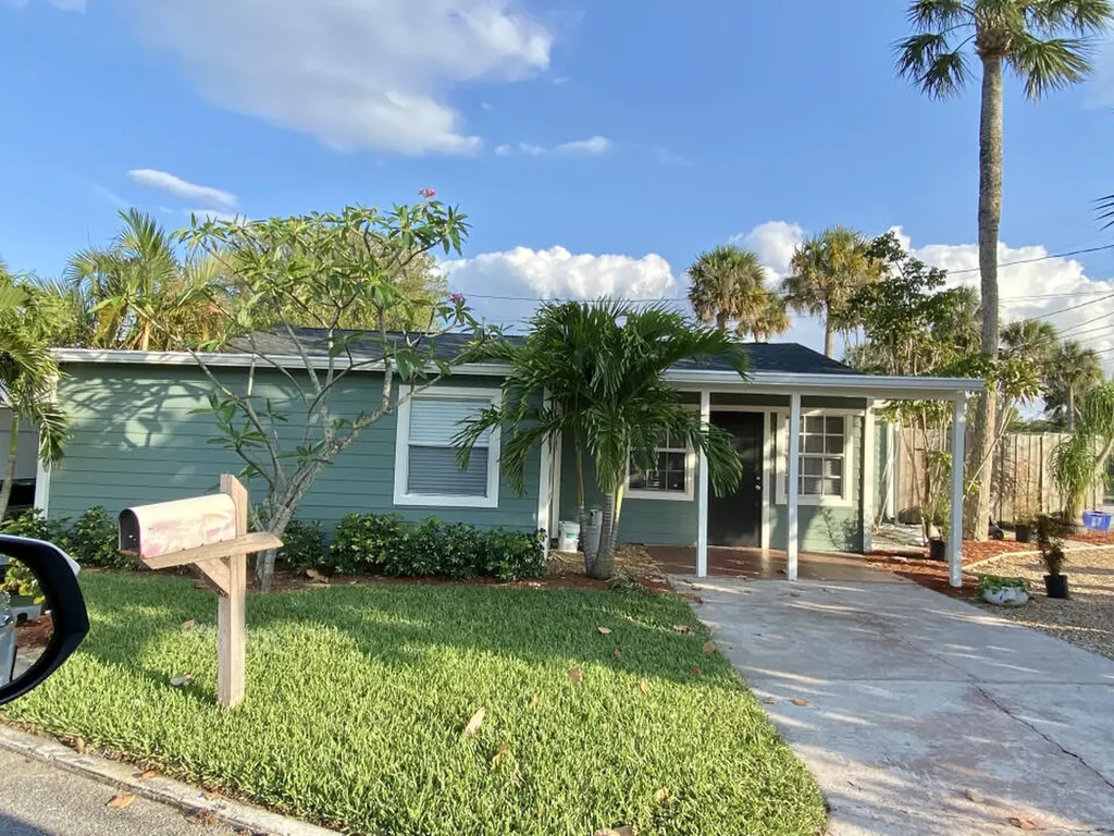 2222 NE Marguerite Street Jensen Beach FL 34957