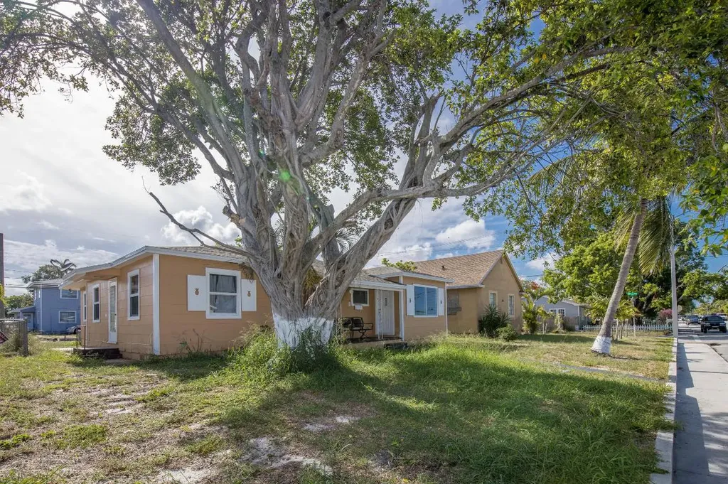 305 S C Street Lake Worth Beach FL 33460