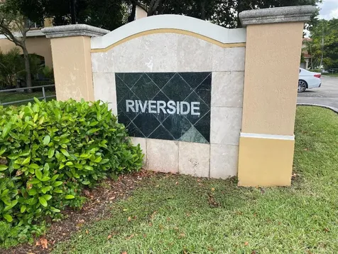 5925 Riverside Avenue Tamarac FL 33321