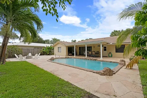 811 NW 84th Drive Coral Springs FL 33071