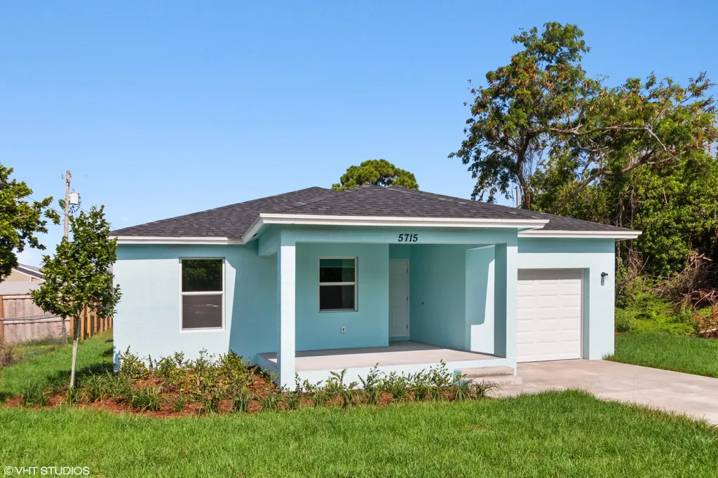 5715 SE Pine Drive Stuart FL 34997