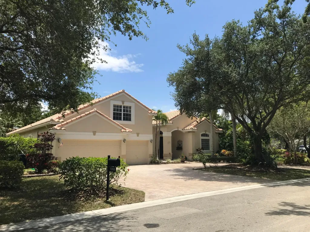 10968 NW 49th Manor Coral Springs FL 33076