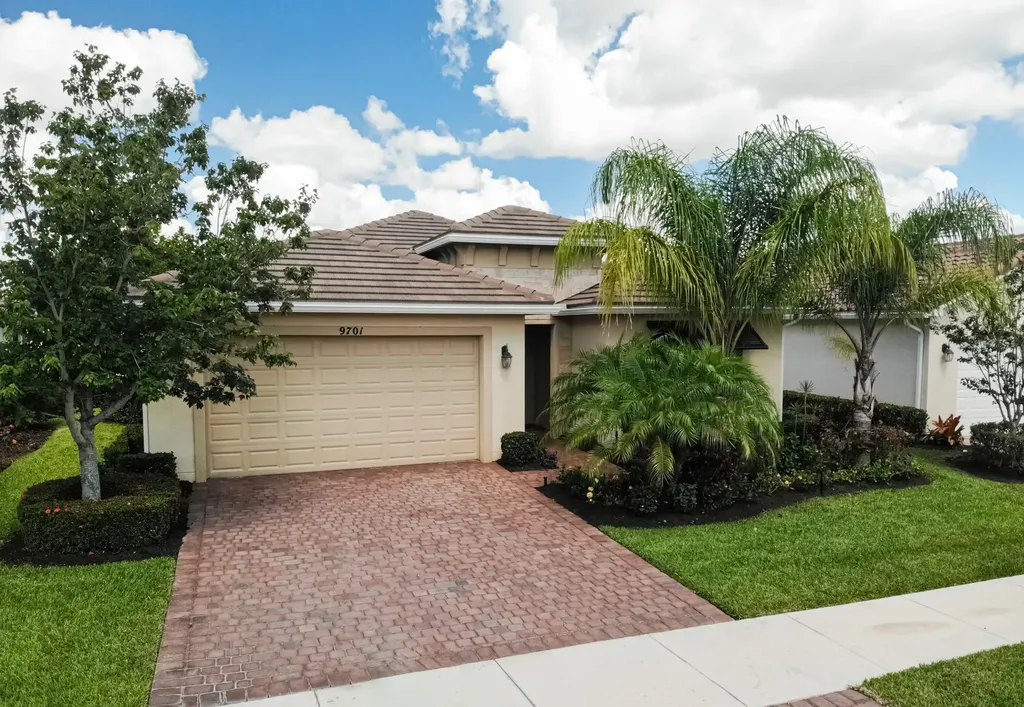 9701 SW Chestwood Avenue Port St Lucie FL 34987