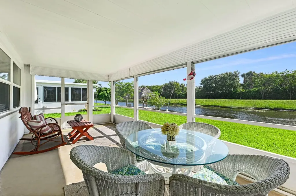 1110 SW 15th Street Boynton Beach FL 33426