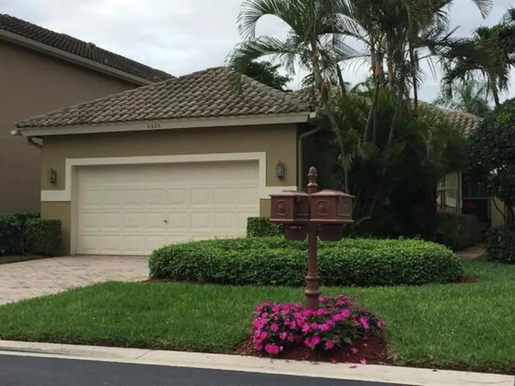 6633 NW 25th Terrace Boca Raton FL 33496