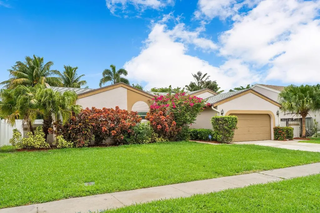 7318 Texas Trail Boca Raton FL 33487