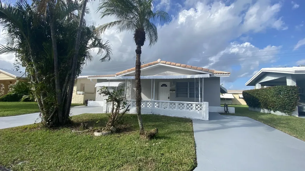 4207 NW 47th Street Tamarac FL 33319