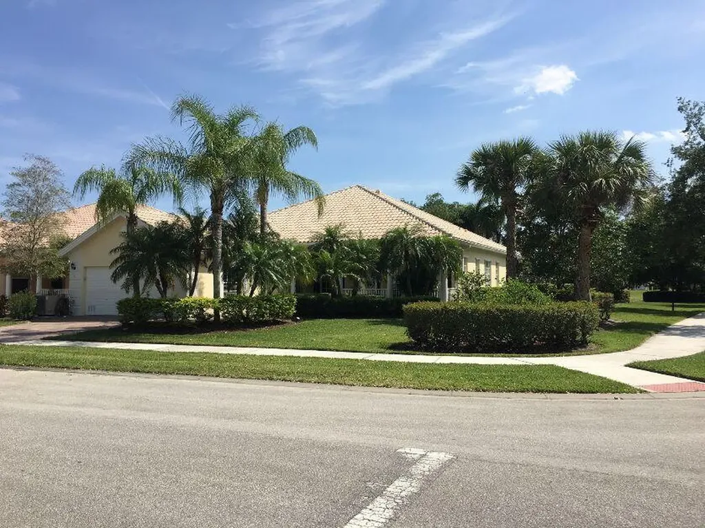 3958 SE Maryhill Place Hobe Sound FL 33455