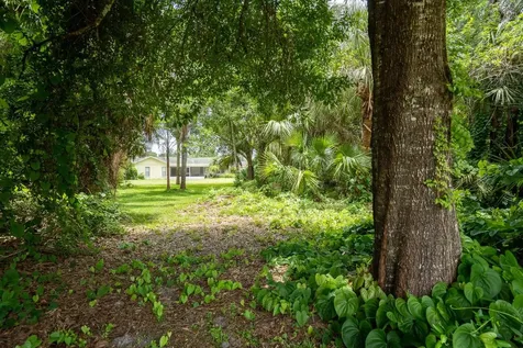 661 Ervin Street Sebastian FL 32958